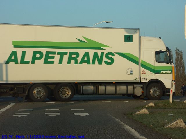 Volvo-FH12-420-Alpetrans-091104-1-I[1].jpg
